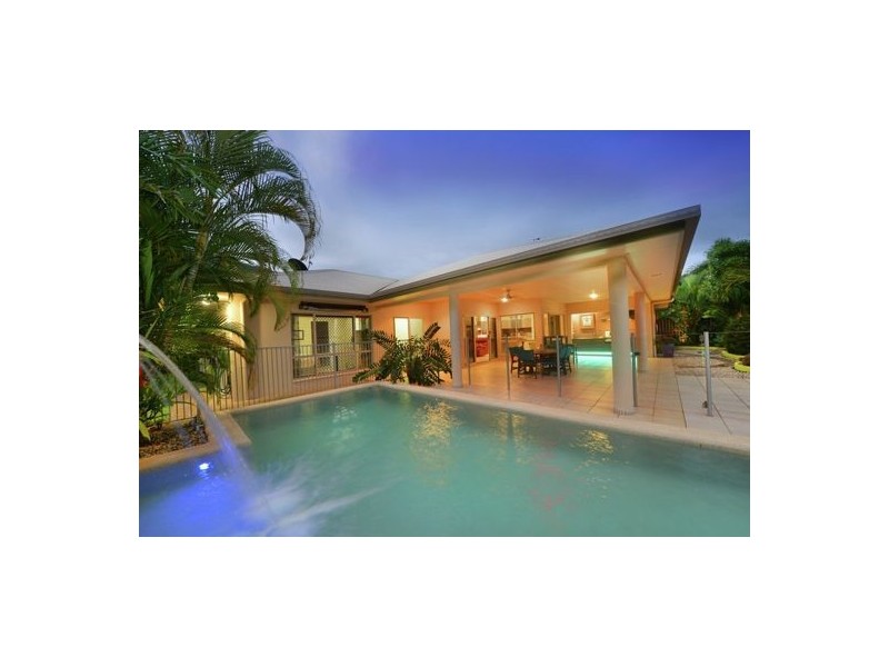 7 Kawana Street, Caravonica QLD 4878