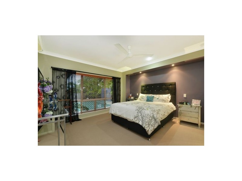 7 Kawana Street, Caravonica QLD 4878