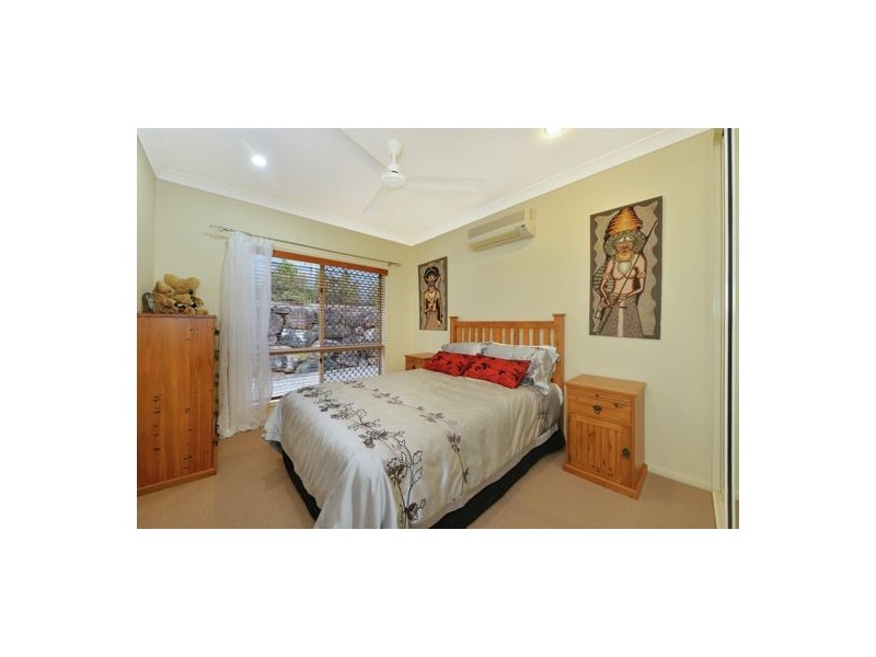 7 Kawana Street, Caravonica QLD 4878