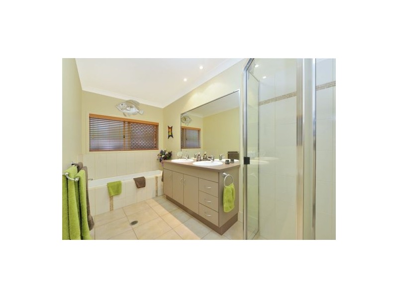 7 Kawana Street, Caravonica QLD 4878