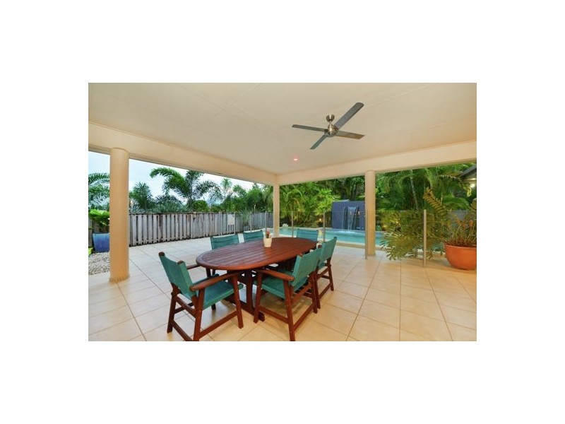 7 Kawana Street, Caravonica QLD 4878