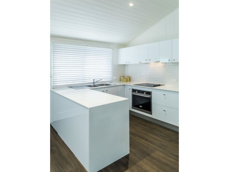 301 Mcleod Street, Cairns North QLD 4870