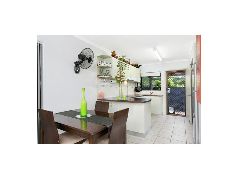 1/1-9 Joan Street, Bungalow QLD 4870