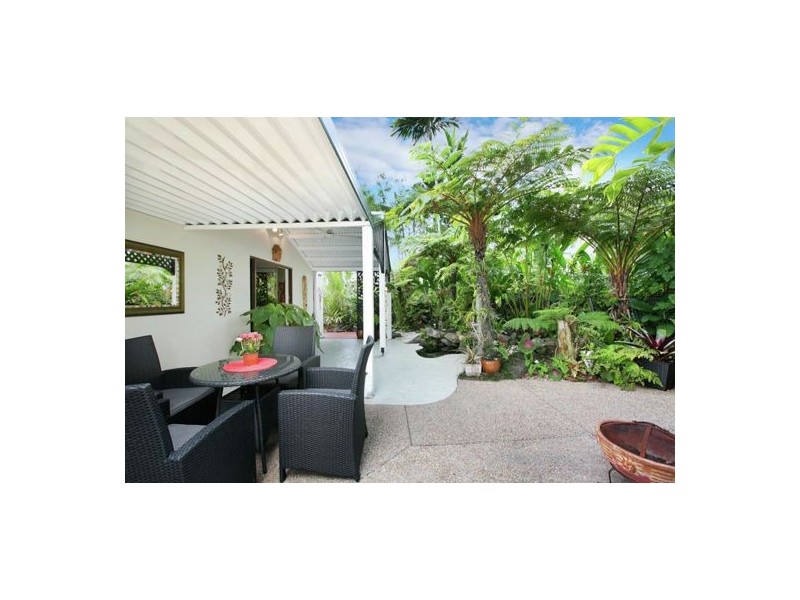 1/1-9 Joan Street, Bungalow QLD 4870