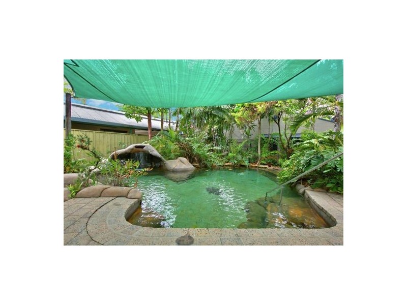 1/1-9 Joan Street, Bungalow QLD 4870
