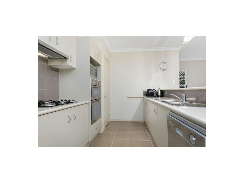 6 Starr Close, Bentley Park QLD 4869