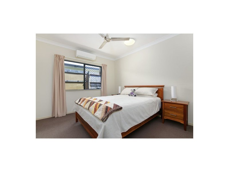 6 Starr Close, Bentley Park QLD 4869