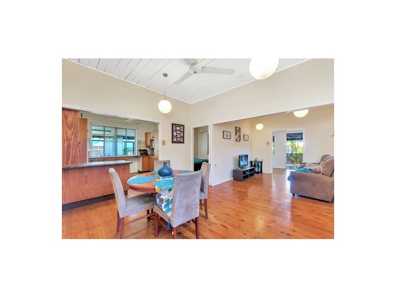 7 David Street, Manunda QLD 4870