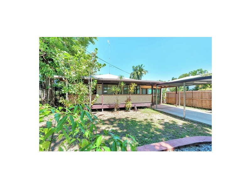 7 David Street, Manunda QLD 4870