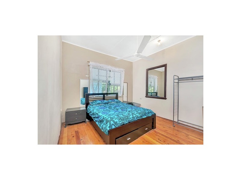 7 David Street, Manunda QLD 4870