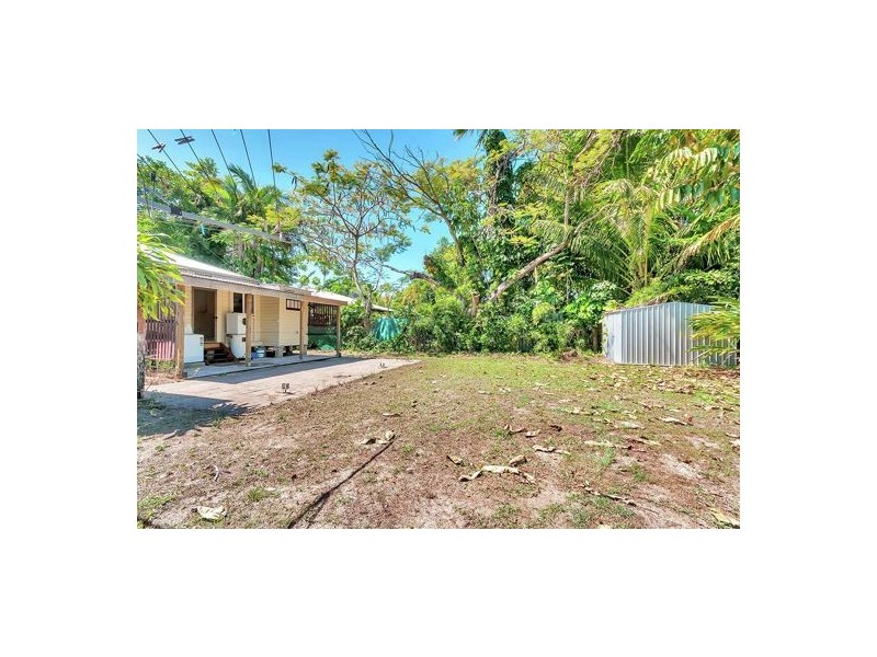 7 David Street, Manunda QLD 4870
