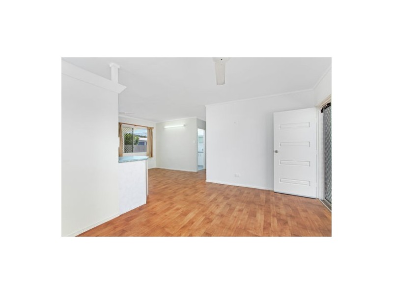 8 Amethyst Street, Bayview Heights QLD 4868