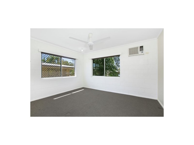 8 Amethyst Street, Bayview Heights QLD 4868
