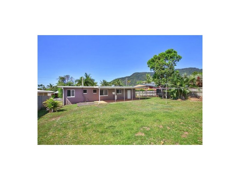 8 Amethyst Street, Bayview Heights QLD 4868