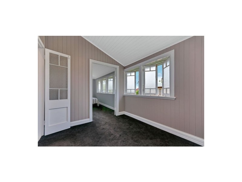 283 Pease Street, Edge Hill QLD 4870