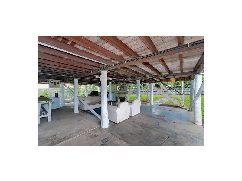 283 Pease Street, Edge Hill QLD 4870