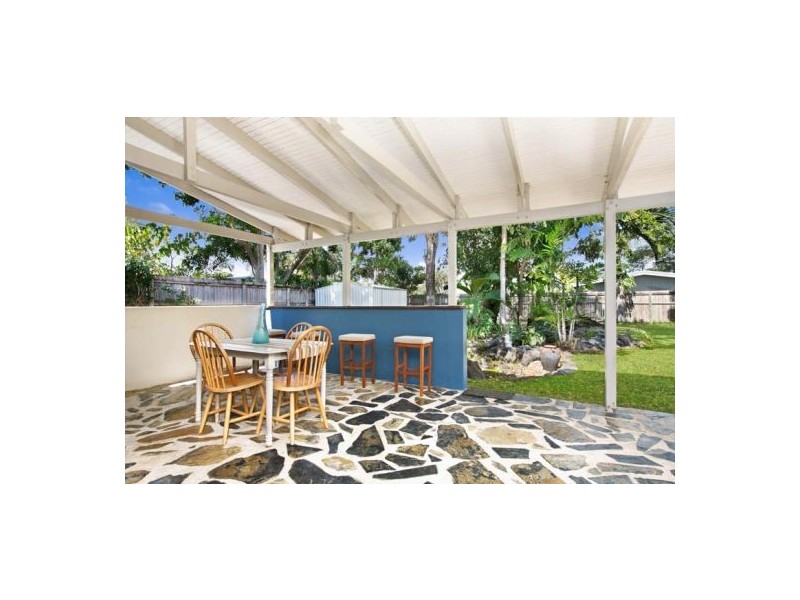 7 Cassia Street, Holloways Beach QLD 4878