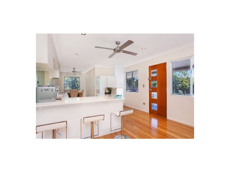 7 Cassia Street, Holloways Beach QLD 4878