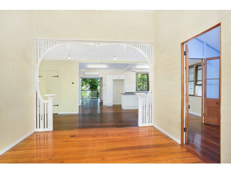 295 Mcleod Street, Cairns North QLD 4870