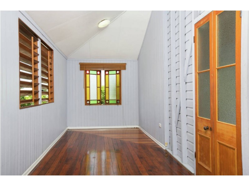 295 Mcleod Street, Cairns North QLD 4870