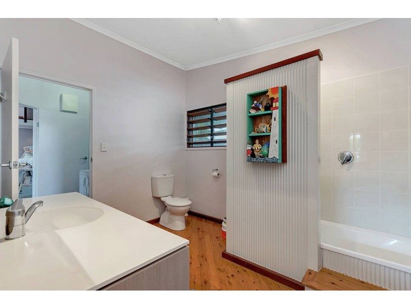 13 Everglades Street, Palm Cove QLD 4879