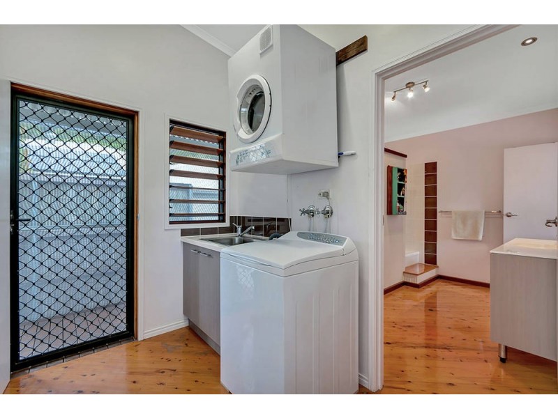 13 Everglades Street, Palm Cove QLD 4879