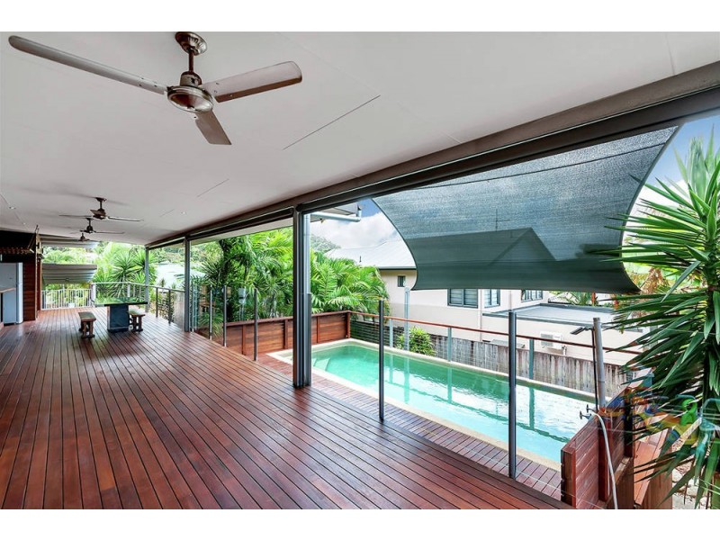 13 Everglades Street, Palm Cove QLD 4879