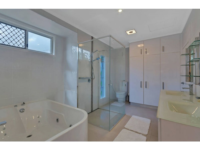 29 Montrose Avenue, Edge Hill QLD 4870