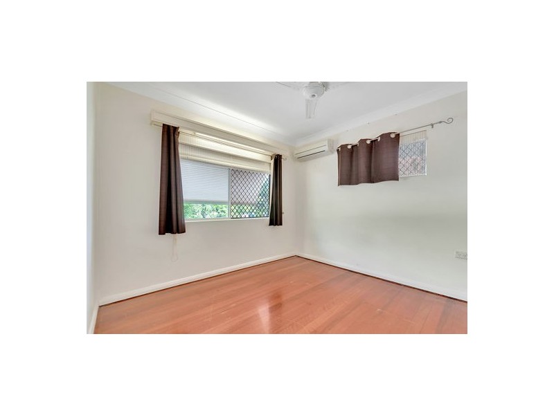 8 Glen Close, Bayview Heights QLD 4868