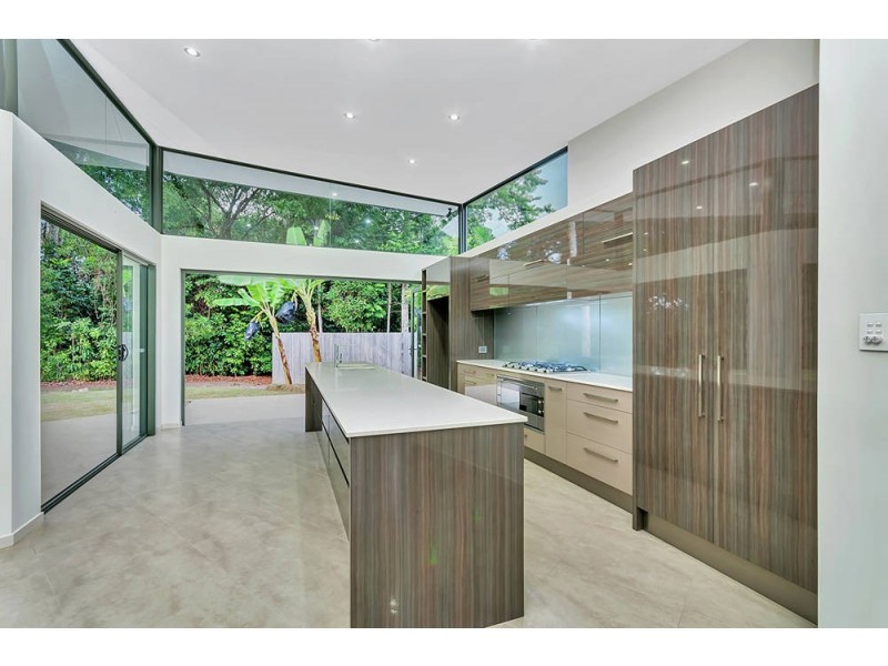 19 Litara Court, Palm Cove QLD 4879