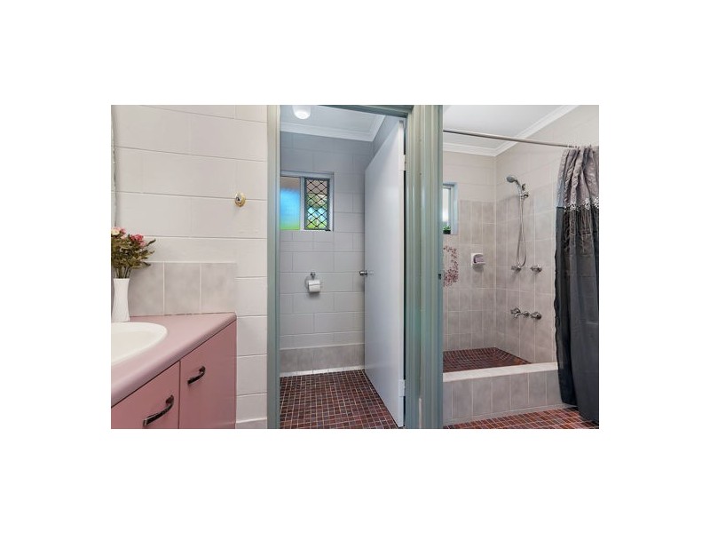 2/93 Jensen Street, Whitfield QLD 4870