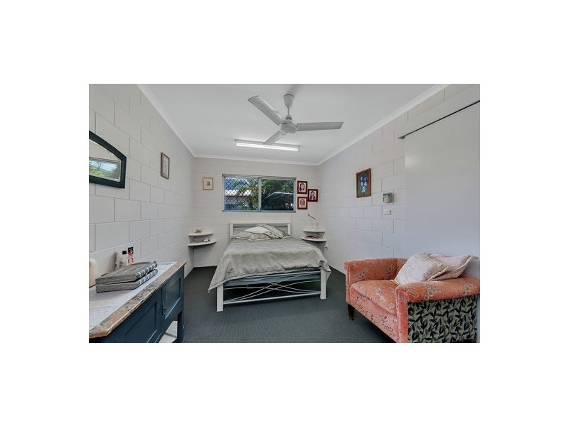 2/93 Jensen Street, Whitfield QLD 4870