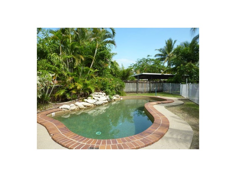 12/4 Chester Court, Manunda QLD 4870