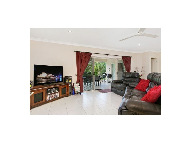 43 Chesterfield Close, Brinsmead QLD 4870
