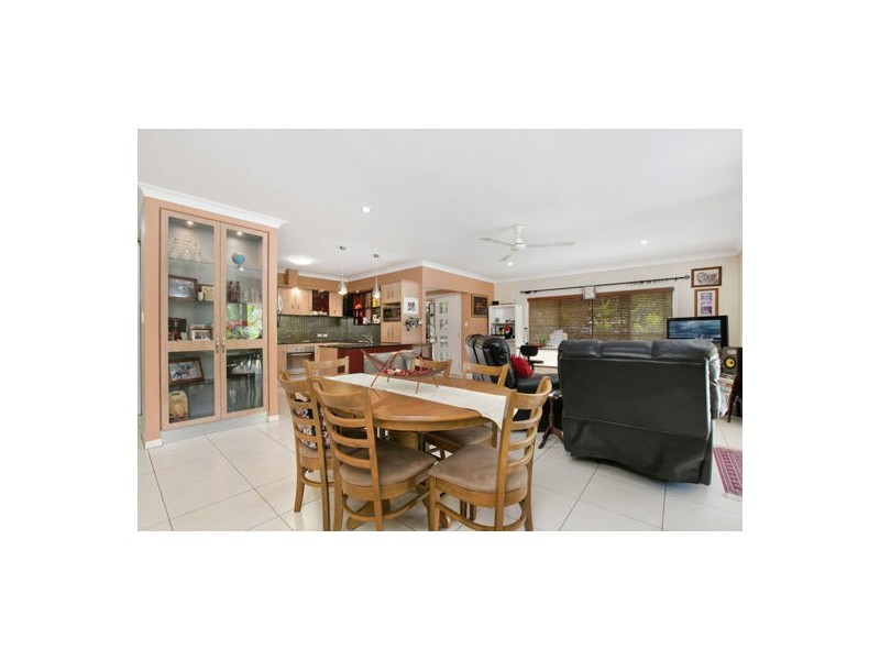 43 Chesterfield Close, Brinsmead QLD 4870