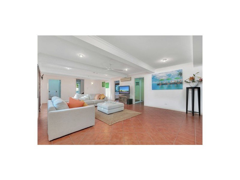 25 Hall Street, Edge Hill QLD 4870