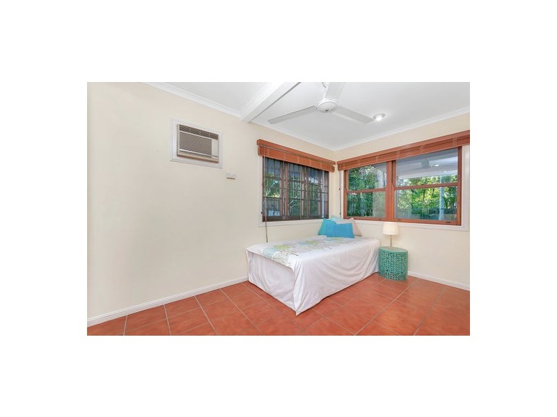 25 Hall Street, Edge Hill QLD 4870