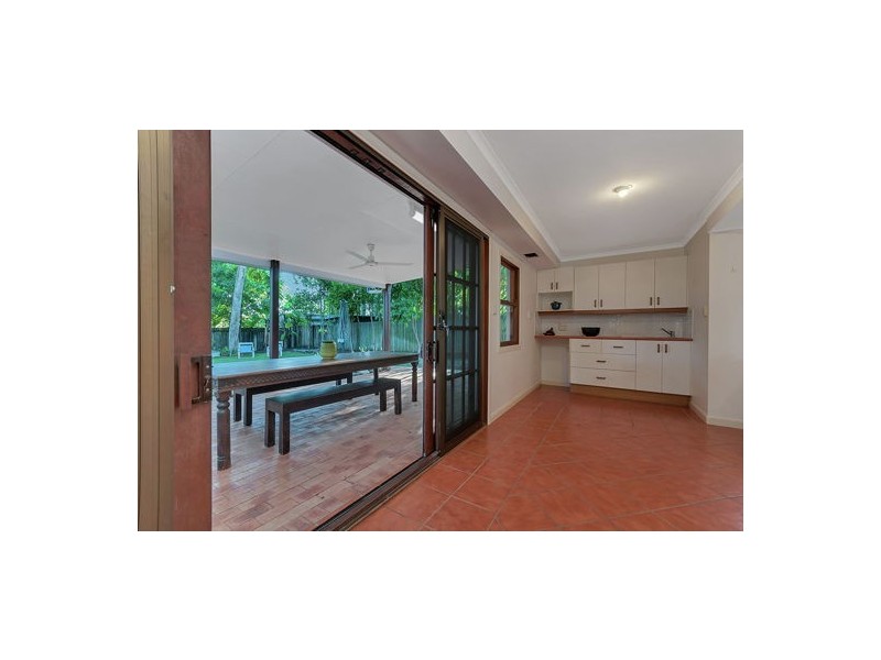 25 Hall Street, Edge Hill QLD 4870