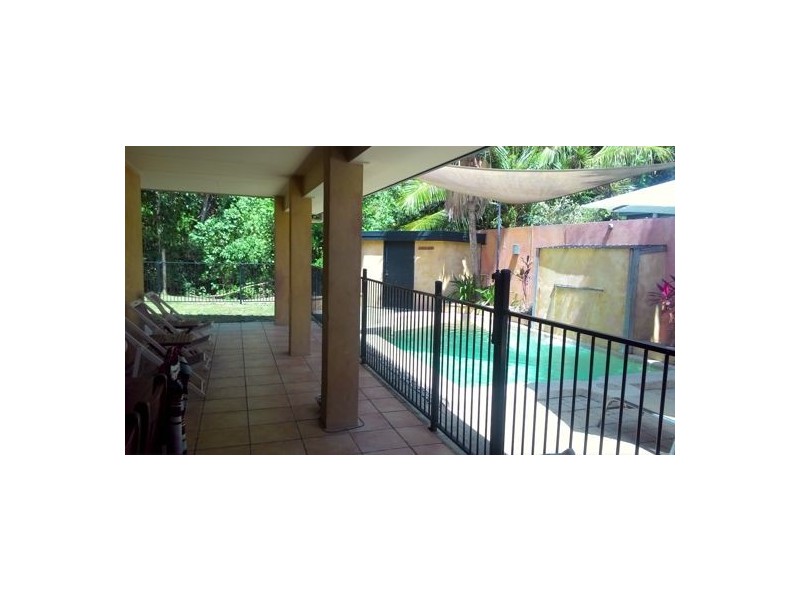 10 Barrier Close, Clifton Beach QLD 4879