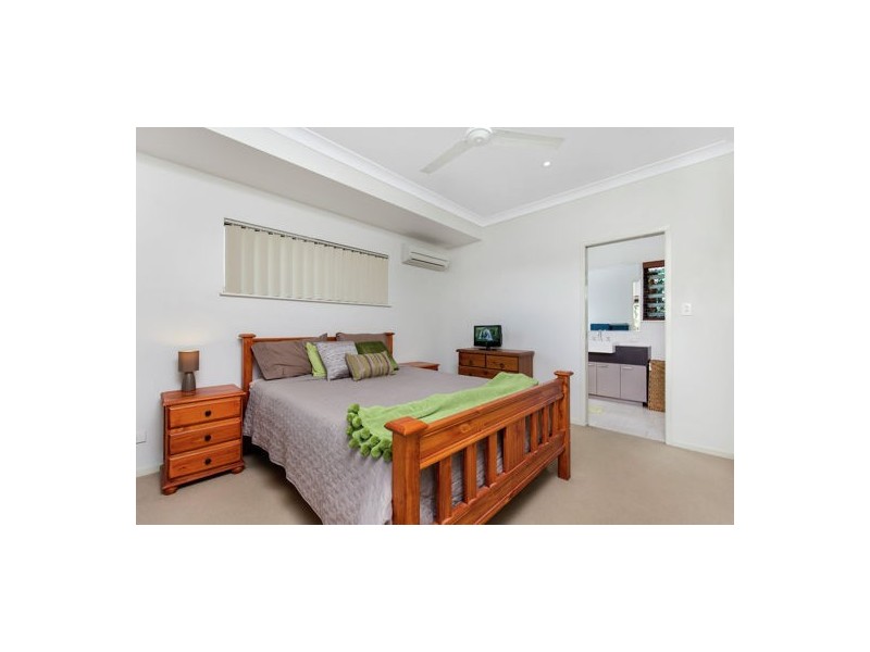 46 Phoenix Street, White Rock QLD 4868