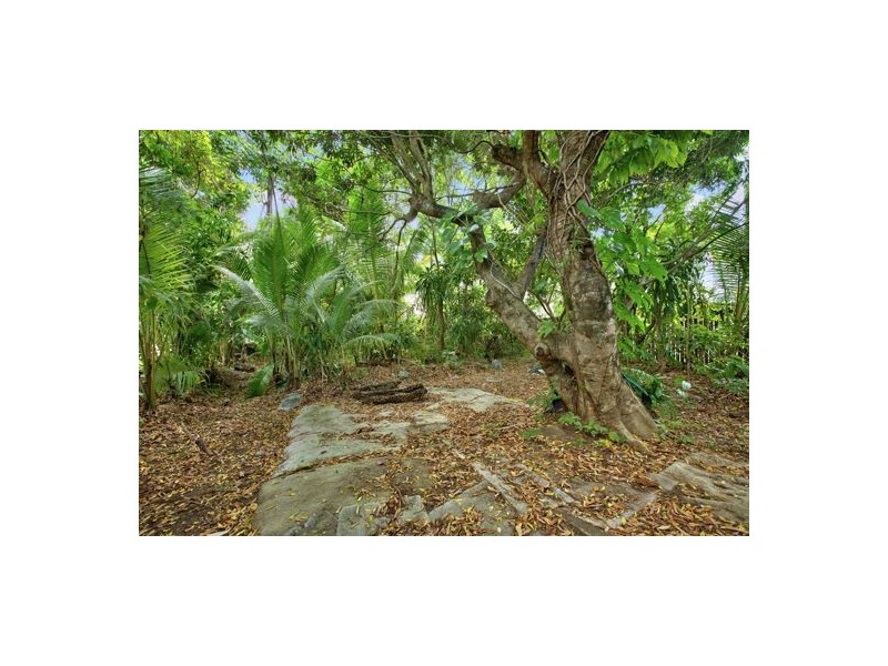 28 Grove Street, Cairns North QLD 4870