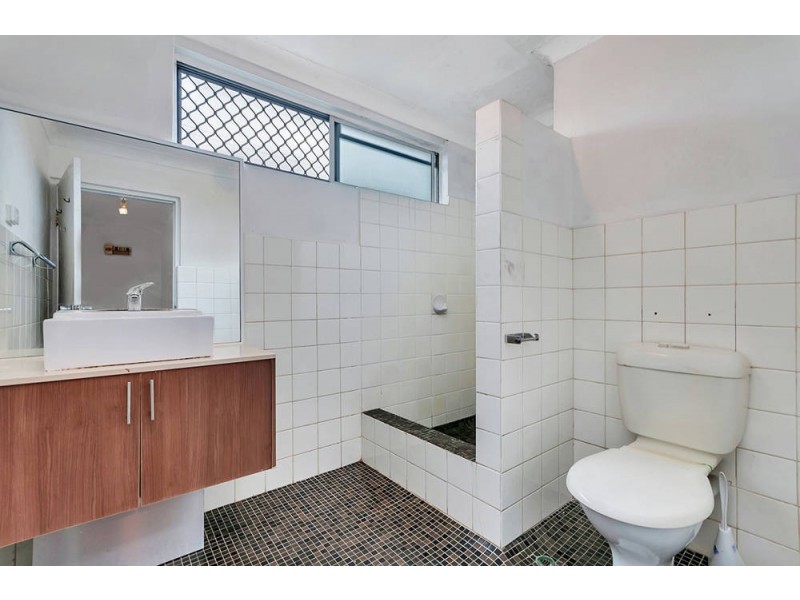 3/282 Lake Street, Cairns North QLD 4870