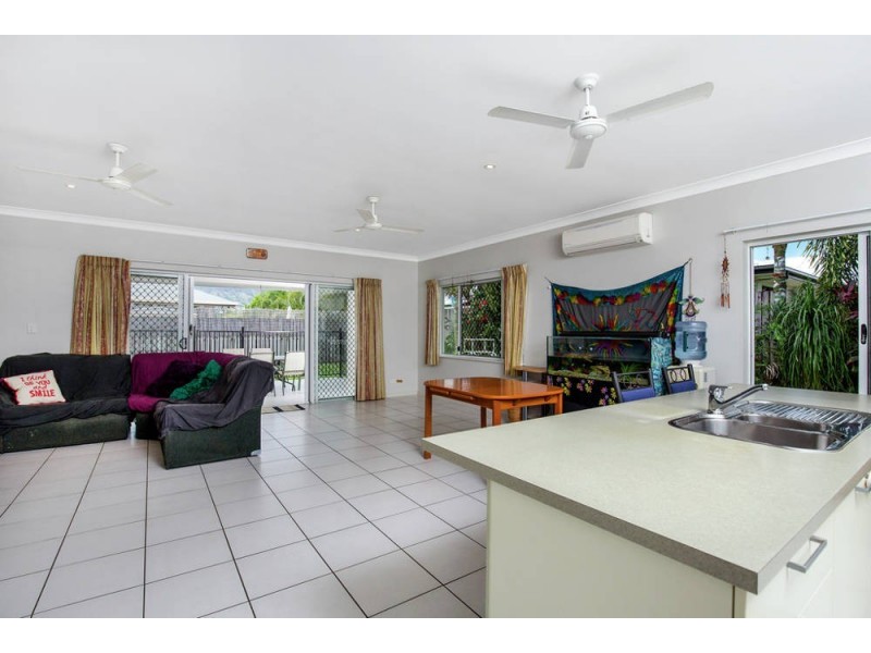 61 Leftwich Street, White Rock QLD 4868