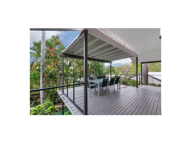 9 Iona Close, Edge Hill QLD 4870