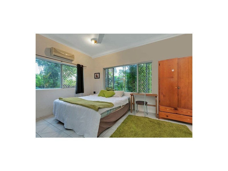 9 Iona Close, Edge Hill QLD 4870