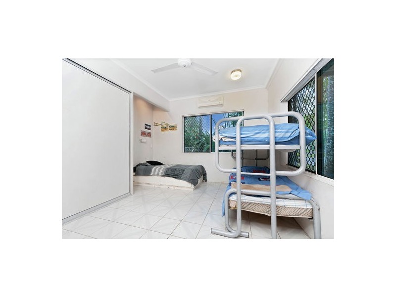 9 Iona Close, Edge Hill QLD 4870