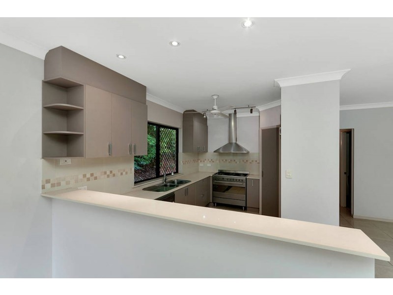 10 Leafy Close, Redlynch QLD 4870