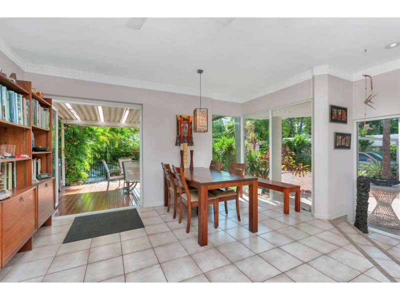 24 Petersen Street, Trinity Beach QLD 4879