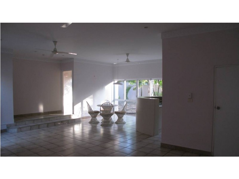 24 Petersen Street, Trinity Beach QLD 4879