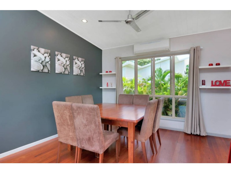 5 Eleanor Close, Mooroobool QLD 4870